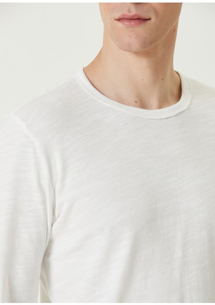 Beyaz Uzun Kollu T-Shirt indirimleri