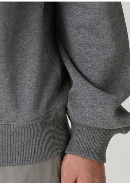 Gri Logo Detaylı Sweatshirt
