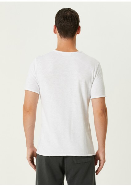 Beyaz T-Shirt fırsatları