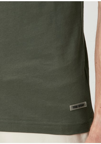 Yeşil V Yaka Basic T-Shirt