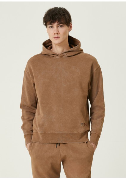 Sakura Bej Kapüşonlu Yazı Nakışlı Sweatshirt