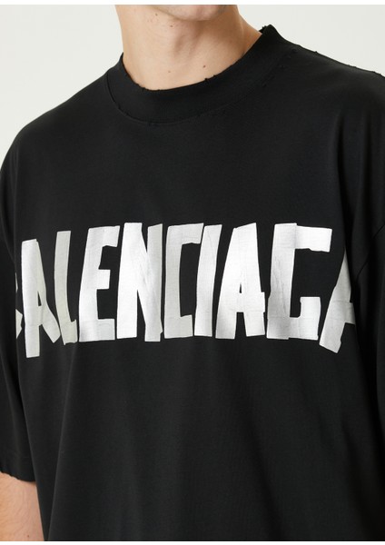 Siyah Gri Logo Baskılı T-Shirt indirimleri