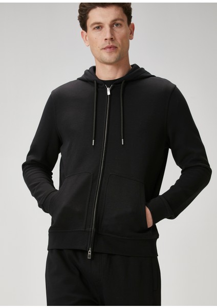 Siyah Kapüşonlu Sweatshirt