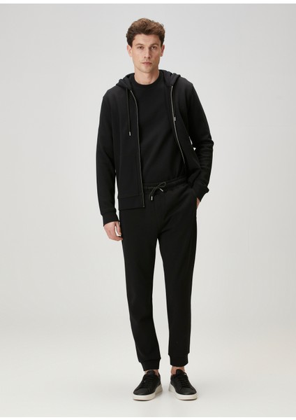 Siyah Kapüşonlu Sweatshirt