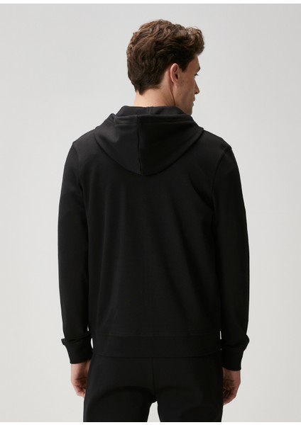 Siyah Kapüşonlu Sweatshirt