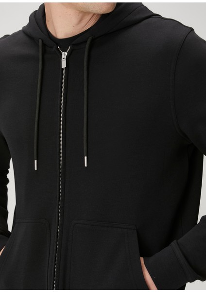 Siyah Kapüşonlu Sweatshirt