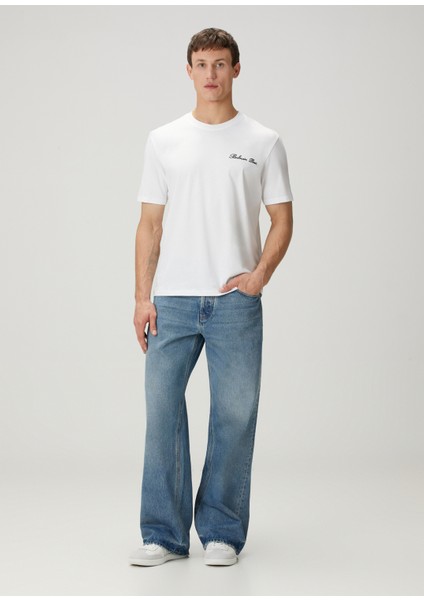 Beyaz Logo Nakışlı T-Shirt fiyatları