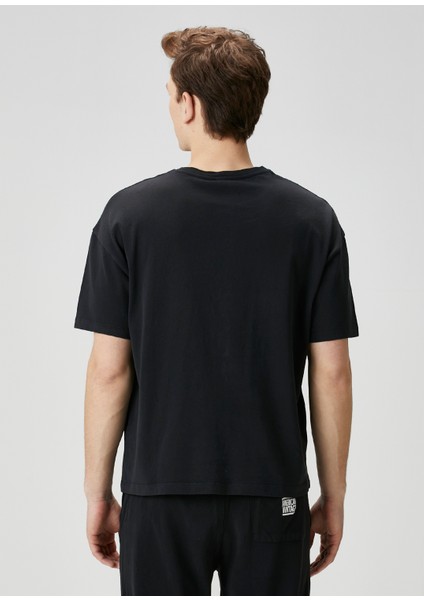 Ykobow Siyah Logo Baskılı T-Shirt fırsatları