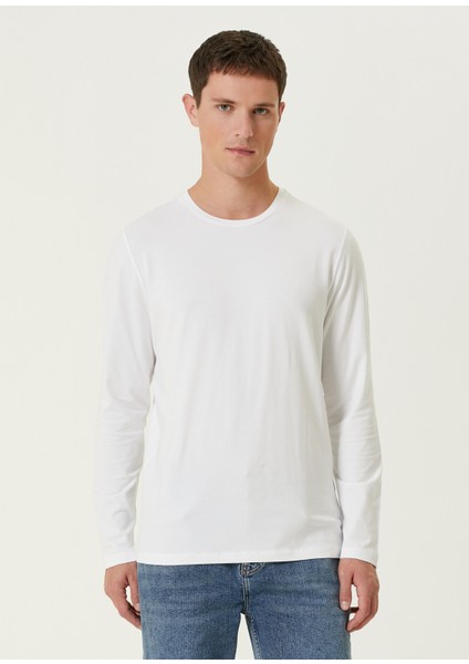 Beyaz Logo Detaylı Uzun Kollu T-Shirt