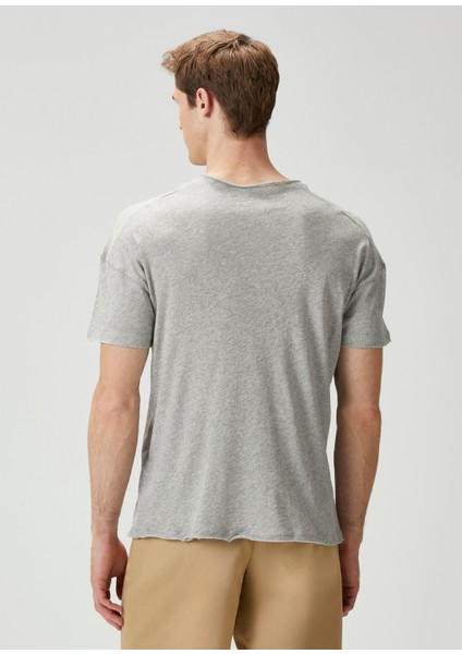 Geniş Kesim Gri Basic T-Shirt fırsatları