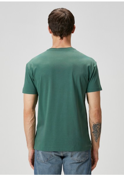 Yeşil Logo Nakışlı T-Shirt fırsatları