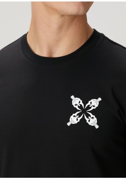 Siyah Logo Baskılı Basic T-Shirt indirimleri