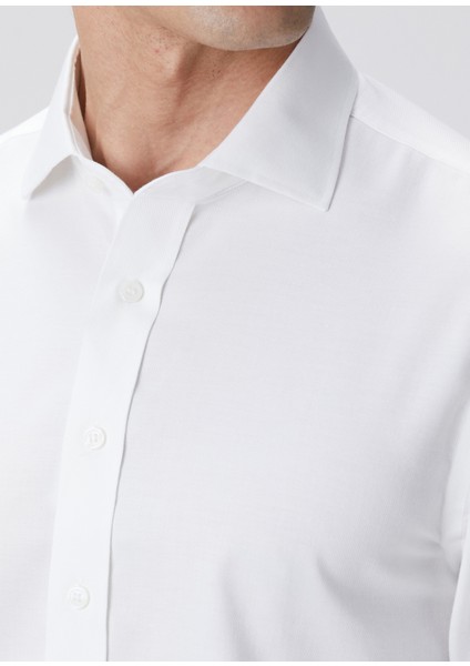 Beyaz Non-Iron Jakarlı Gömlek