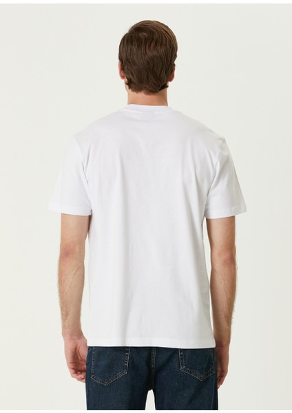 Beyaz Grafik Baskılı T-Shirt fırsatları