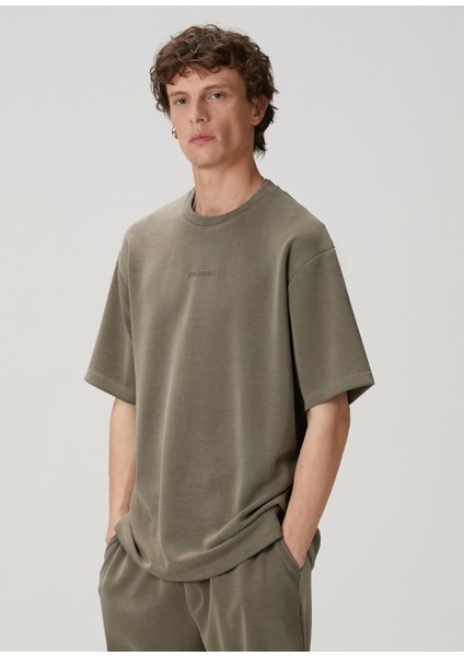 Haki Logo Baskılı T-Shirt fırsatları