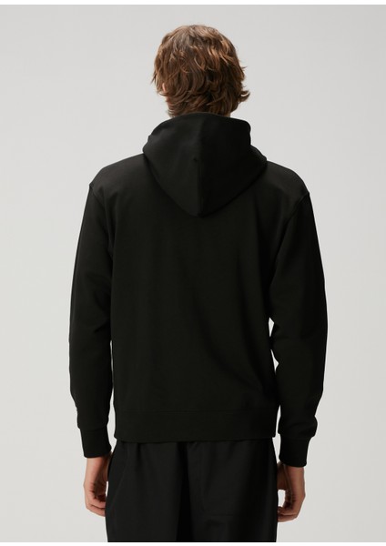 Siyah Kapüşonlu Logolu Sweatshirt