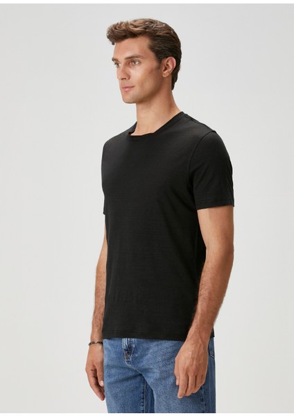 Siyah Keten T-Shirt fırsatları