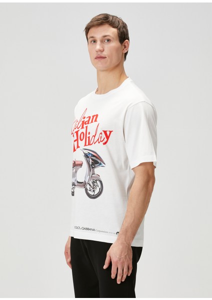 Beyaz Figür Baskılı T-Shirt modelleri