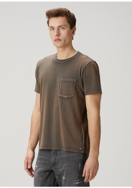 Çok Renkli Siyah T-Shirt