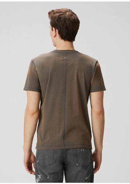 Çok Renkli Siyah T-Shirt