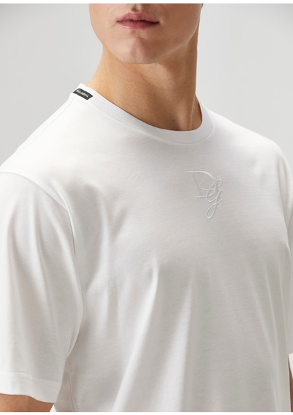 Beyaz Logo Nakışlı T-Shirt indirimleri