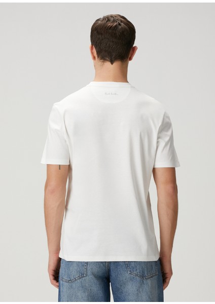 Beyaz Renkli Nakışlı T-Shirt fırsatları