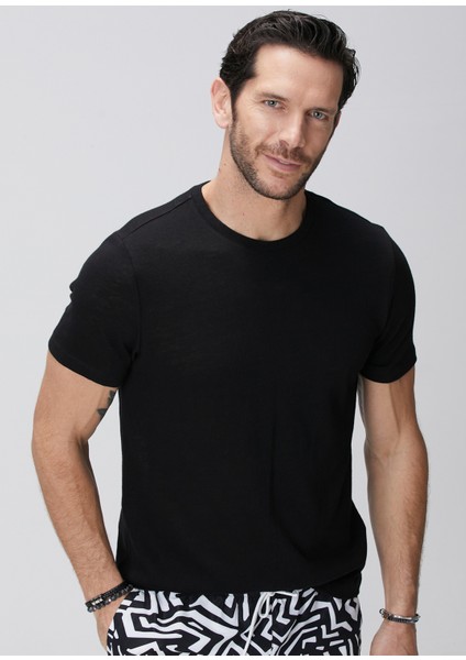 Siyah Basic T-Shirt fırsatları