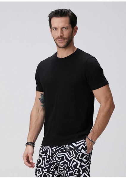 Siyah Basic T-Shirt indirimleri