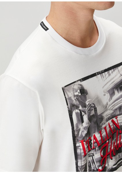 Beyaz Logo Baskılı T-Shirt