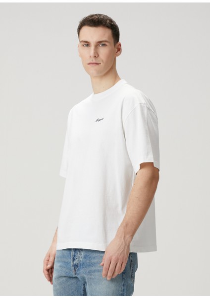 Honor Beyaz Logo Nakışlı T-Shirt modelleri
