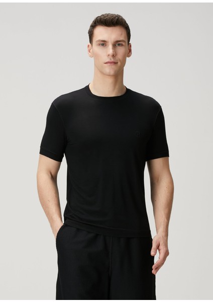 Siyah Logo Nakışlı T-Shirt