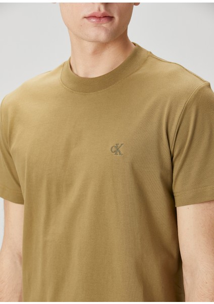 Regular Fit Yeşil Logo Nakışlı T-Shirt indirimleri