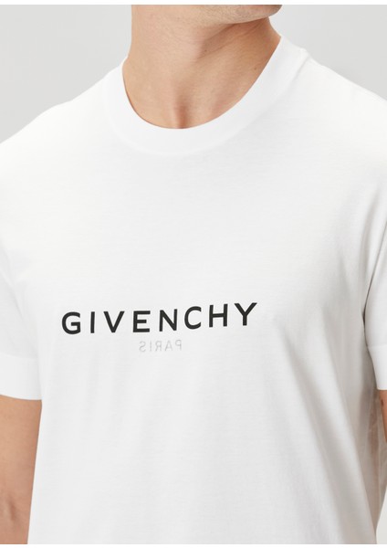 Beyaz Logo Detaylı T-Shirt indirimleri