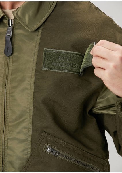 Haki Logo Detaylı Mont