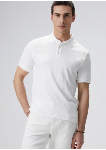 Kırık Beyaz Polo Yaka T-Shirt fiyatları