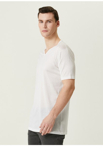 Royal Classic Beyaz V Yaka Basic T-Shirt modelleri