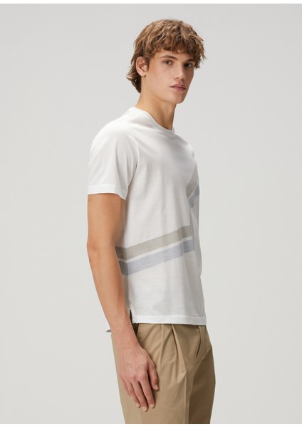 Beyaz Şerit Baskılı T-Shirt modelleri