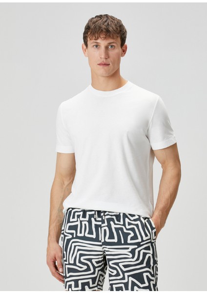 Regular Fit Beyaz Cool Touch T-Shirt