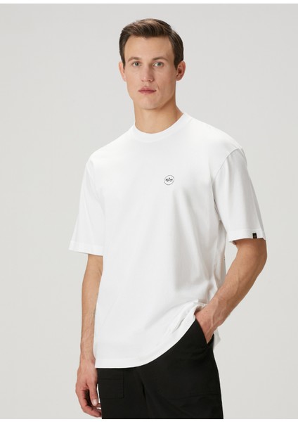 Beyaz Logo Baskılı T-Shirt