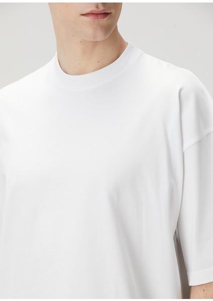 Beyaz Basic T-Shirt indirimleri