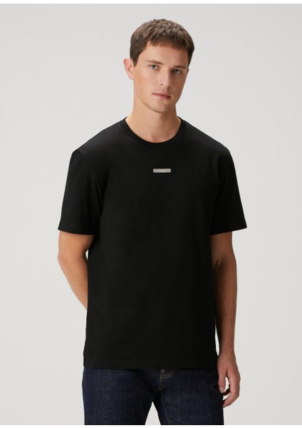 Siyah Logo Detaylı T-Shirt