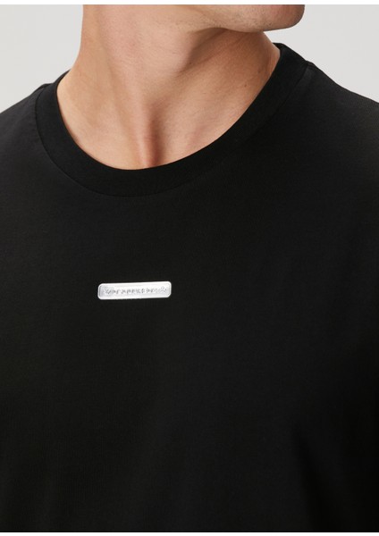 Siyah Logo Detaylı T-Shirt indirimleri