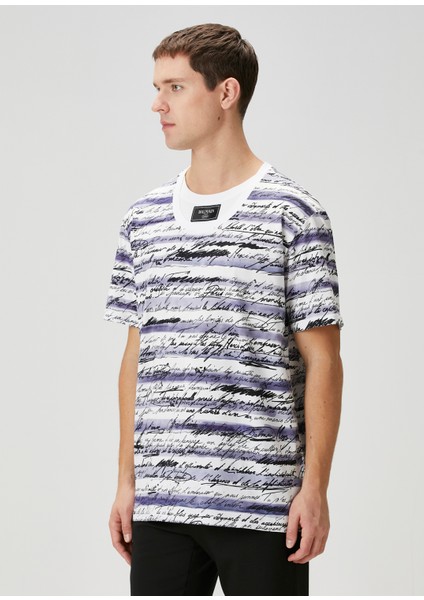 Lacivert Beyaz Yazı Baskılı T-Shirt modelleri