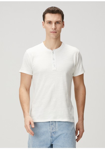 Beyaz T-Shirt