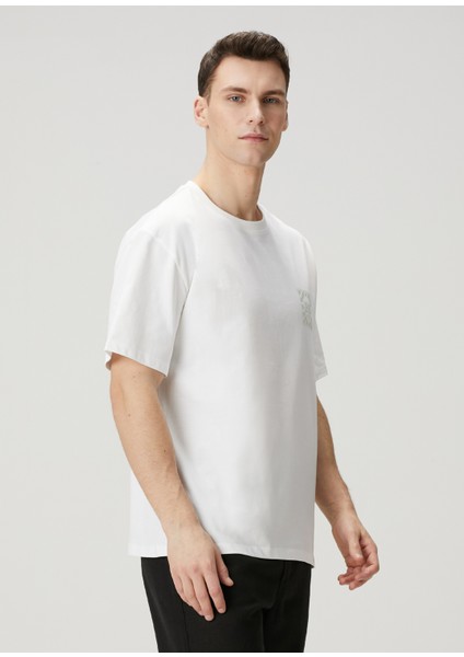 Goods Beyaz Logo Baskılı Organik Pamuk T-Shirt modelleri