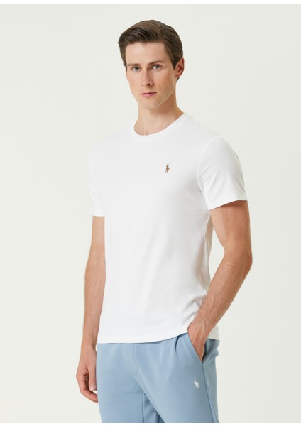Beyaz Logo Nakışlı T-Shirt modelleri