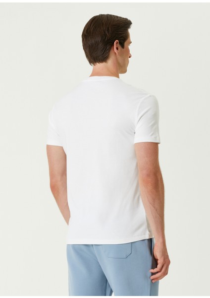 Beyaz Logo Nakışlı T-Shirt fırsatları