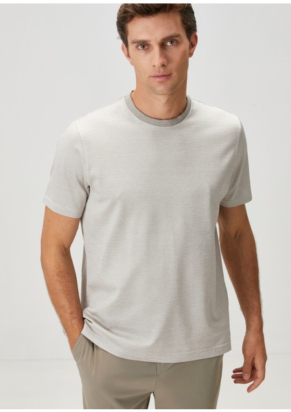Boxy Fit Bej Çizgi Desenli T-Shirt