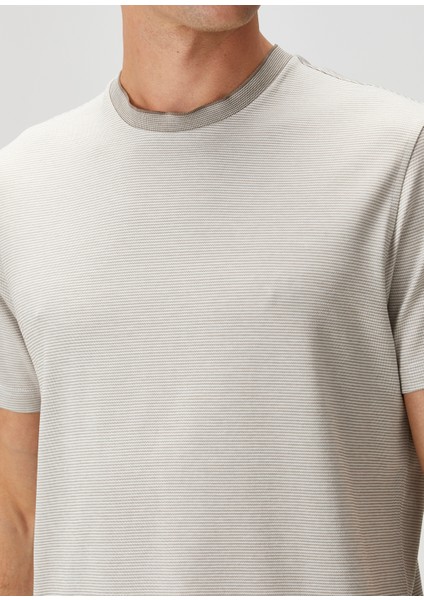Boxy Fit Bej Çizgi Desenli T-Shirt