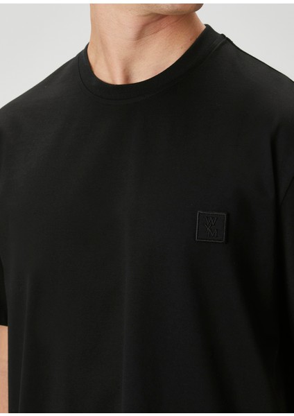 Siyah Baskılı T-Shirt indirimleri